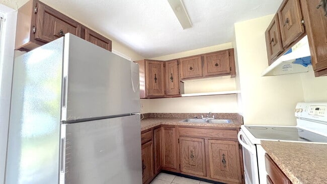 Building Photo - 1037 Berkshire Rd