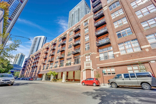 Building Photo - 360 W Illinois St