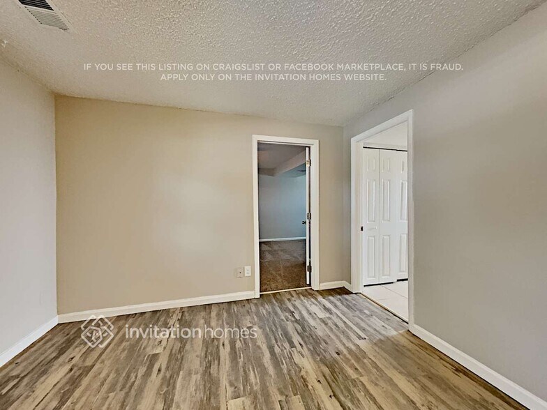 Building Photo - 9434 Brentwood St