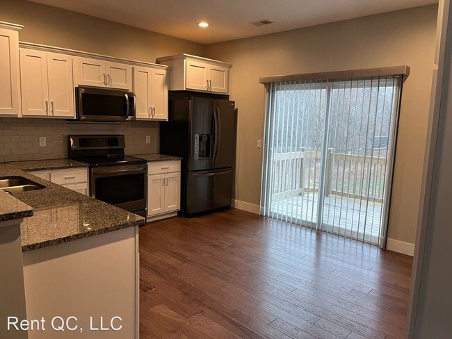 Building Photo - 2 br, 2.5 bath House - 702 Cox Court