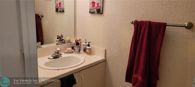 Building Photo - 7661 Tamarac Island Cir