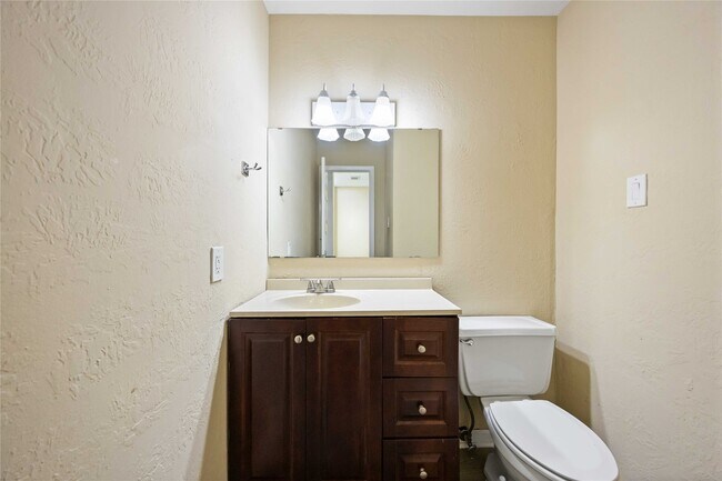 Building Photo - 2325 W Settler's Way