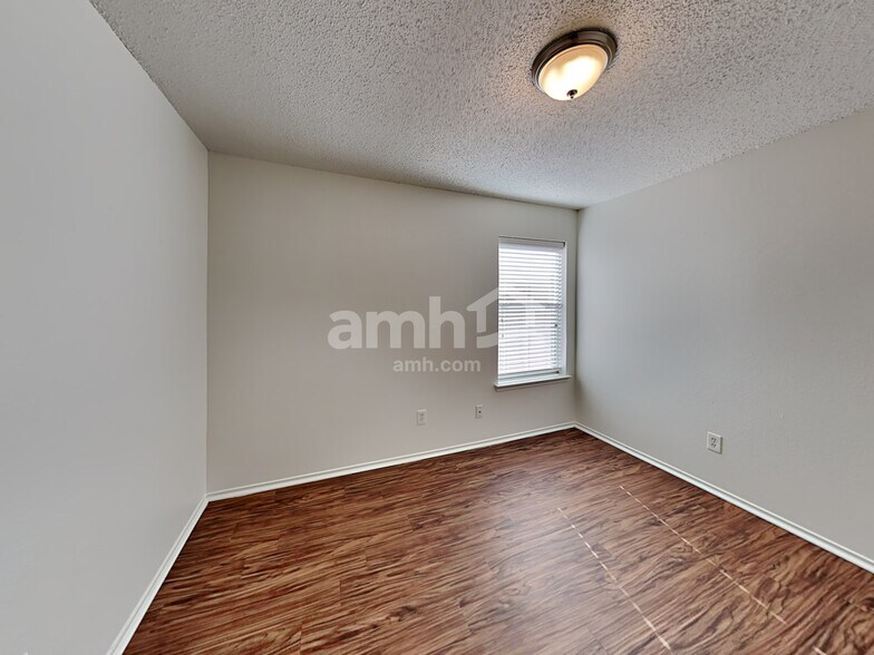 Building Photo - 7321 Avington Way