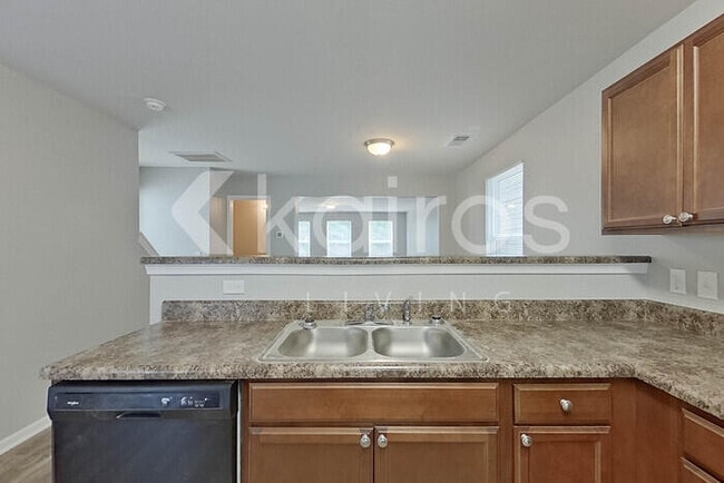 Building Photo - 110 Tybo Dr