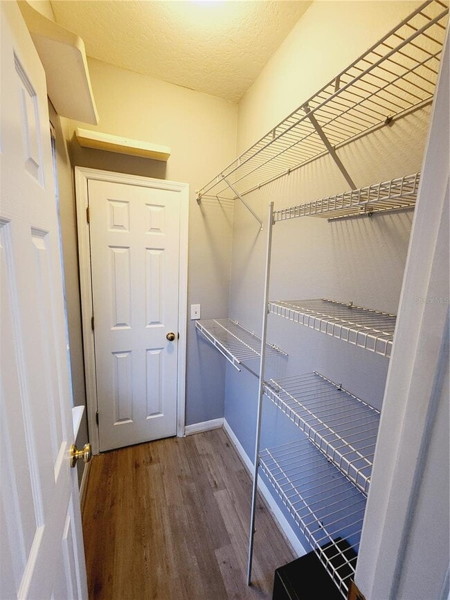 Building Photo - 1014 Persimmon St