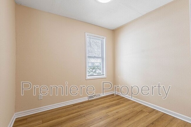 Building Photo - 11313 Donnelly Ave