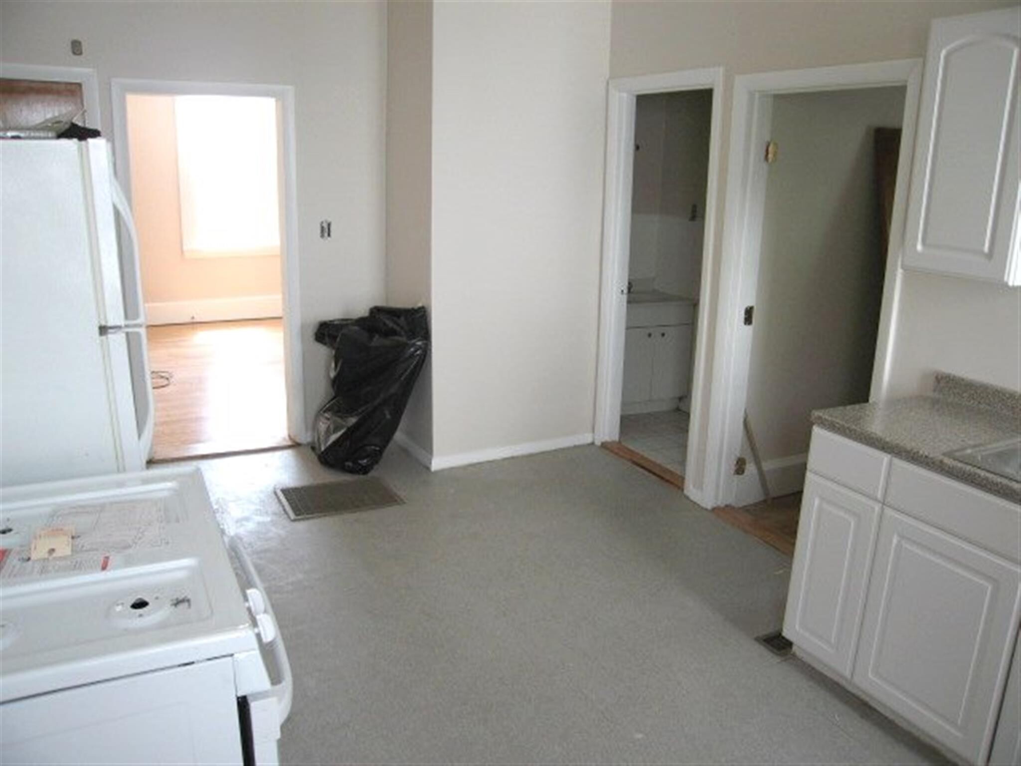 Building Photo - 107 Brookline St