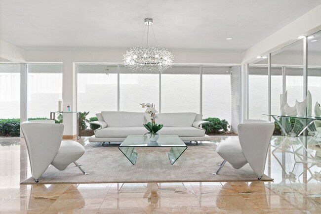 Building Photo - 3580 S Ocean Blvd