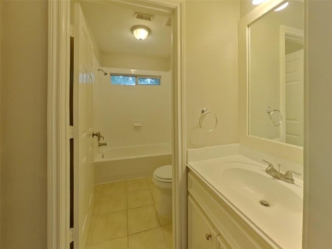 Building Photo - 10935 Mockingbird Pl