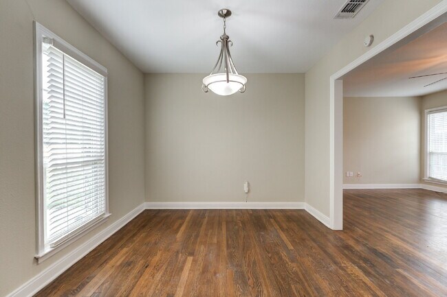 Building Photo - Tech Terrace Pre-lease!!