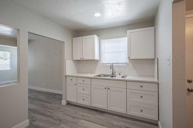 Building Photo - 32958 Urban Ave