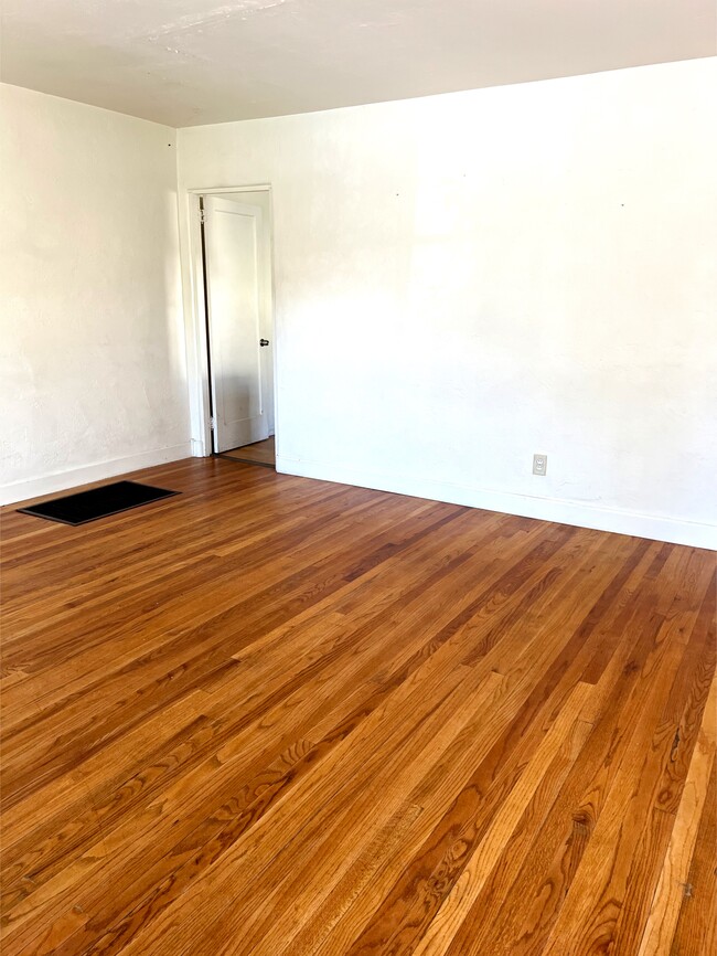 Living Room - 417 Princeton Dr. SE