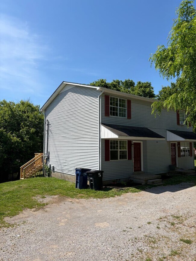 Building Photo - 2701 McIntosh Dr