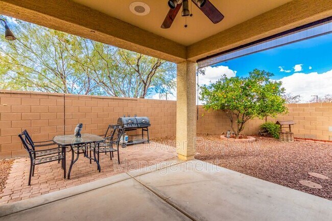 Building Photo - 2624 W Beautiful Ln