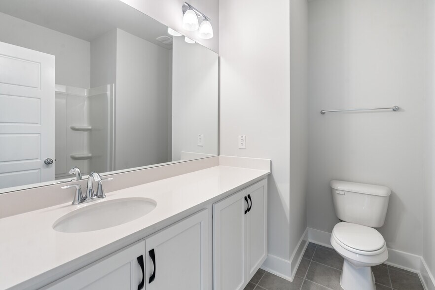 Building Photo - 125 Beacon Dr