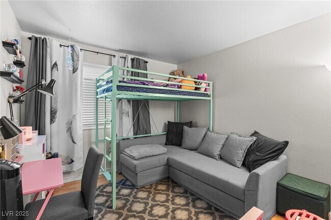 Building Photo - 5862 Trailblazer Dr