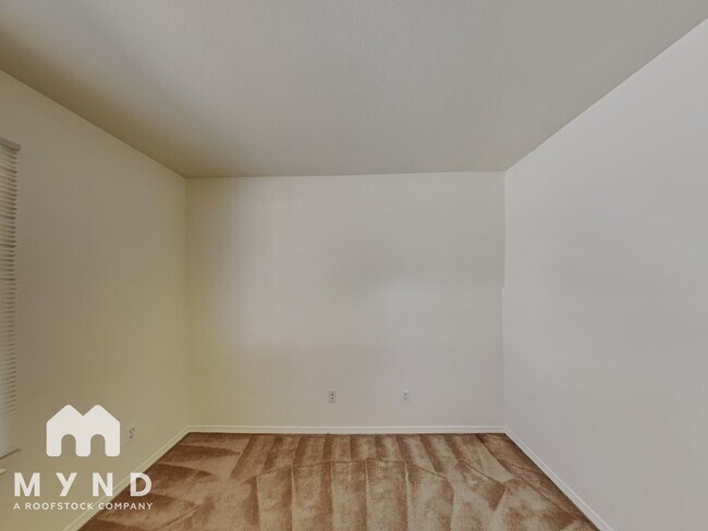 Building Photo - 2172 Rockin Robin Dr