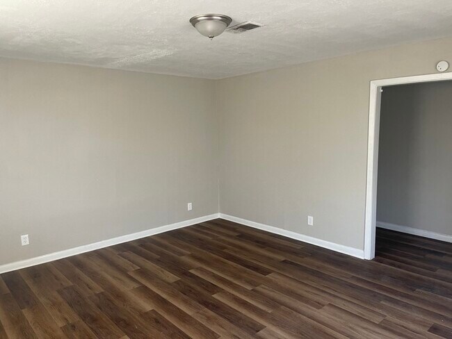 Building Photo - 5458 Osprey Dr. Houston, TX 77048