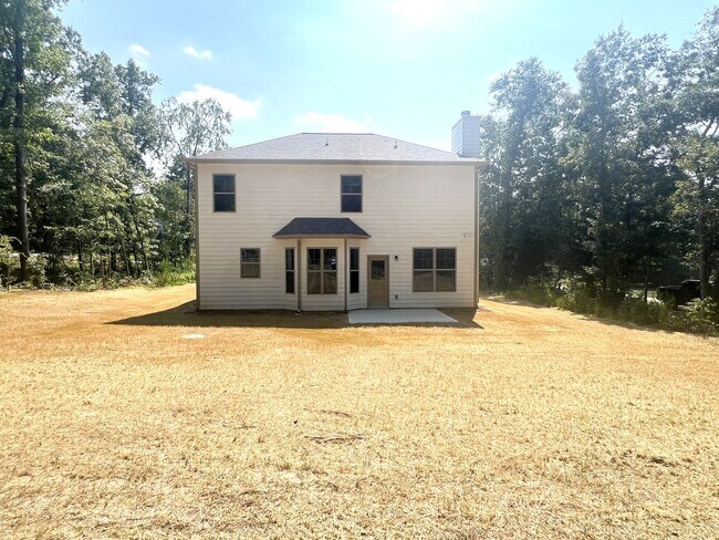 Building Photo - Beautifully Done & Brand New 4BD/2.5 Home in Jones Co.