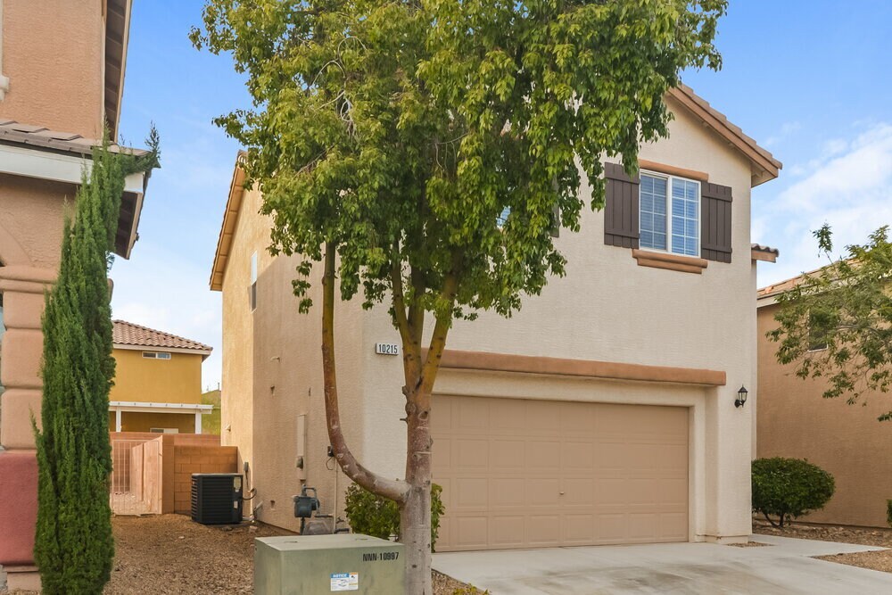 Building Photo - 10215 Cougar Crossing St