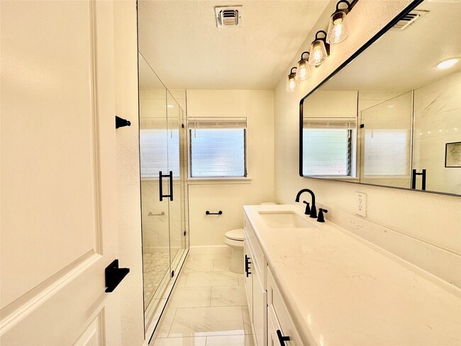 Building Photo - 4505 W 43rd St