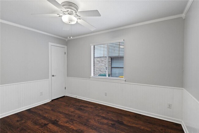 Building Photo - 1904 Dayflower Trce