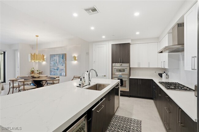 Building Photo - 1125 Central Ave