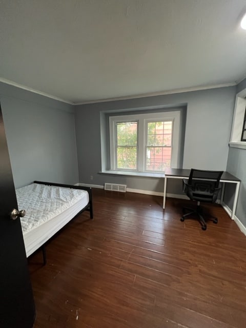 Building Photo - 1112 E Colvin St