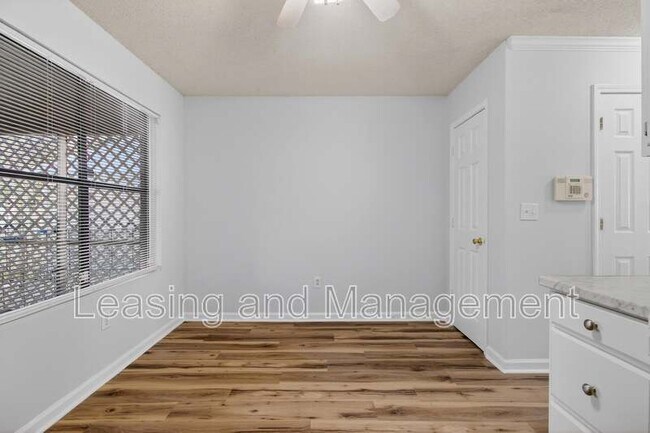 Building Photo - 6248 Lucille Dr