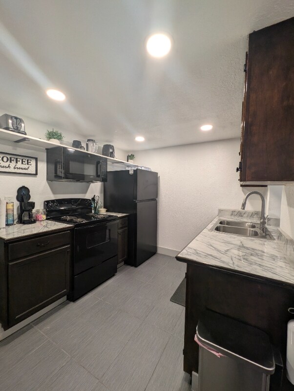 Building Photo - 1440 2nd Ave