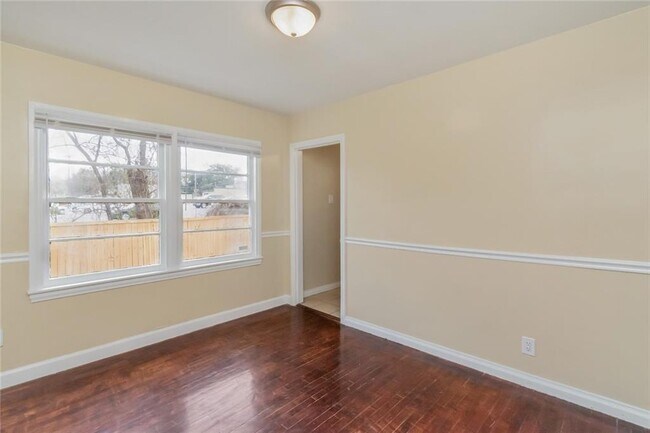 Building Photo - 112 Shell Rd Pl