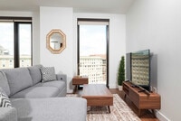 Building Photo - 212 Stuart St