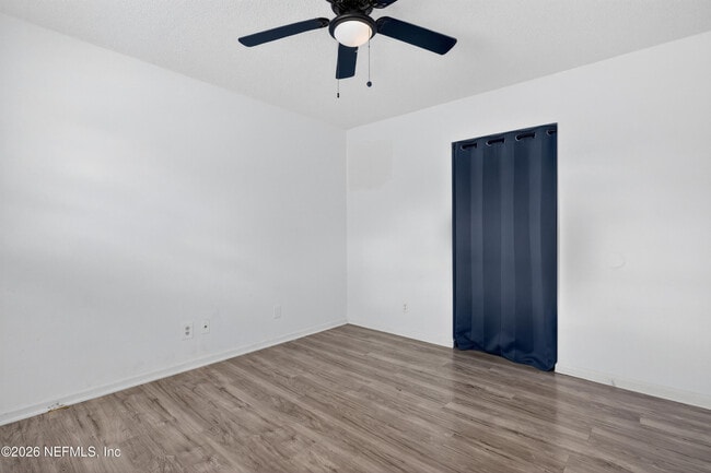 Building Photo - 217 Quince Ct