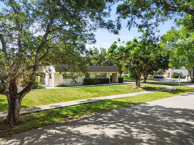 Building Photo - 17244 SW 112th Pl