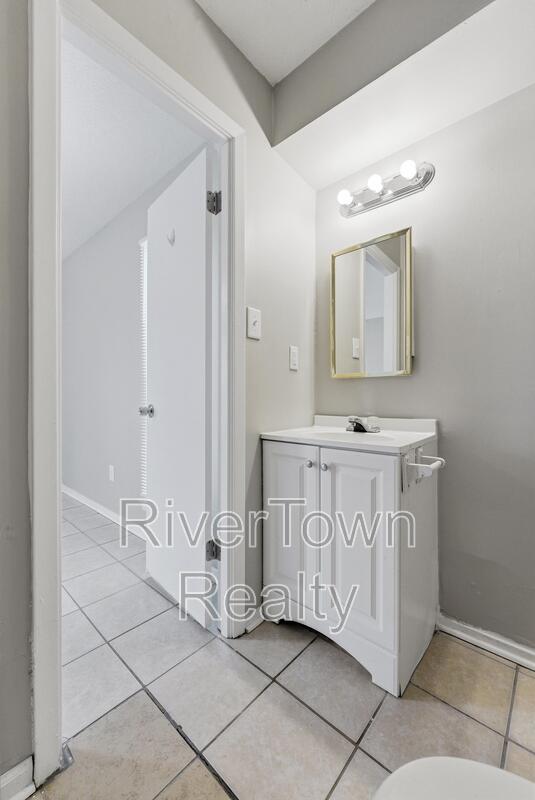 Building Photo - 4956 Lazybrook Cove