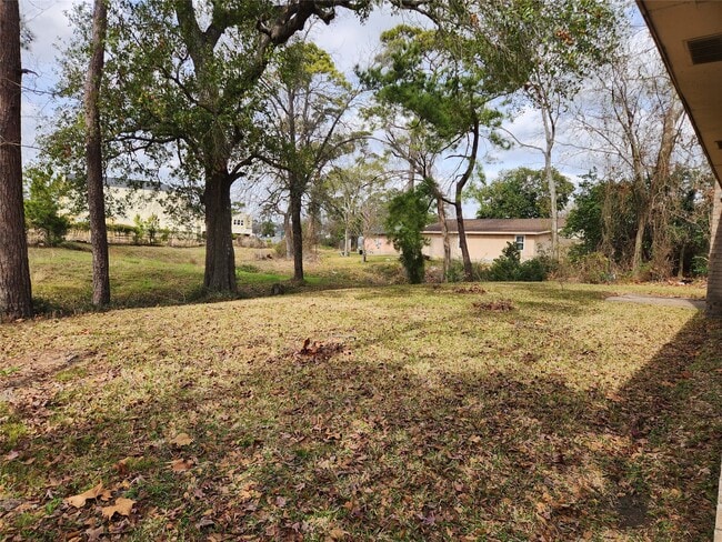 Building Photo - 9607 Hanford St