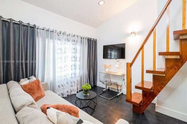 Building Photo - 1880 SW 15th St