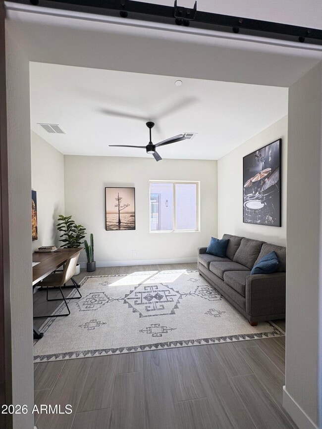 Building Photo - 6896 E Lomas Verdes Dr