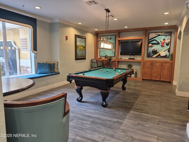 Building Photo - 8539 Gate Pkwy W