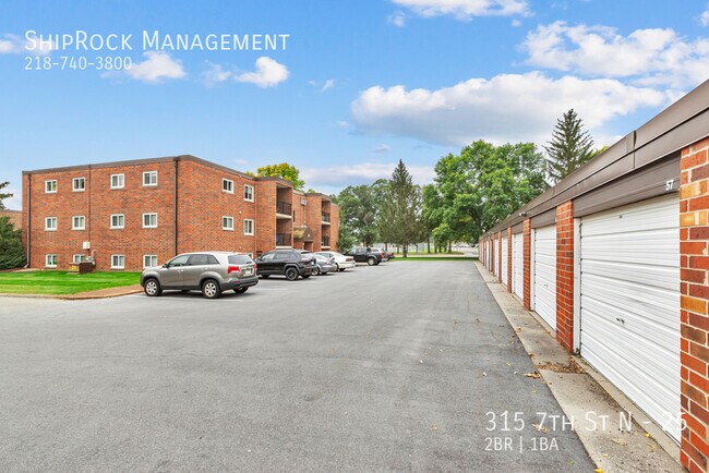 Building Photo - 315 7th St N