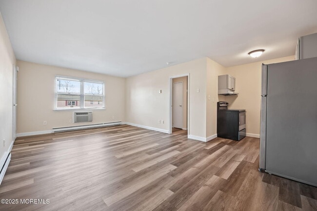 Building Photo - 175 Buckelew Ave