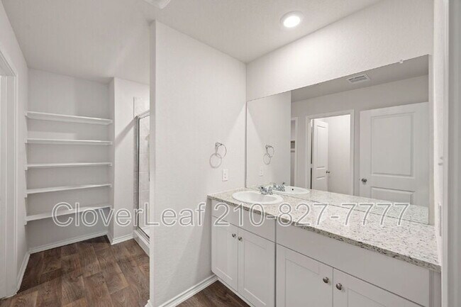 Building Photo - 13927 Borolanite Dr