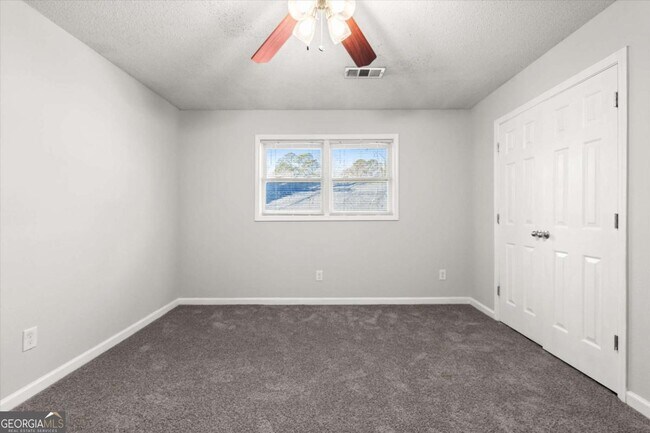 Building Photo - 2166 Park Terrace