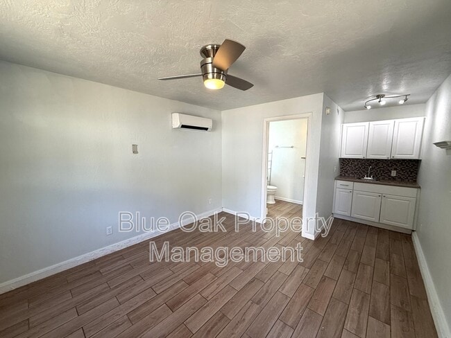 Building Photo - 191 E Washington Ave