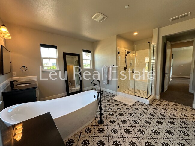 Building Photo - 5256 Florentino Lp