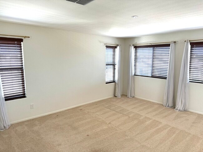 Building Photo - Stunning Elliot Groves home in Morrison Ranch. 4 bed+ 2 offices + loft