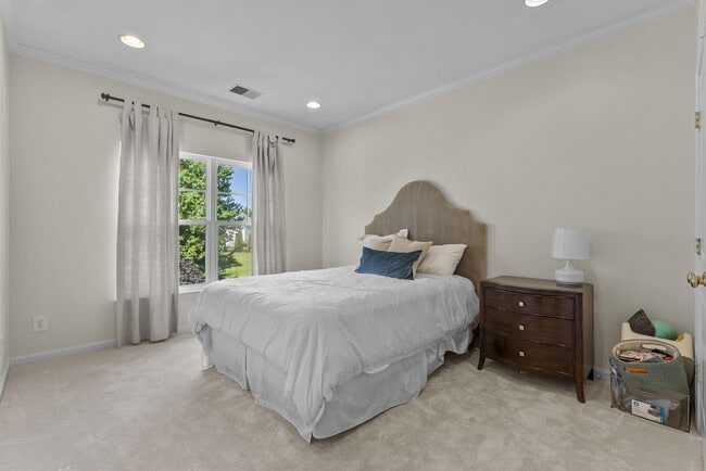 Building Photo - 4039 Cray Dr