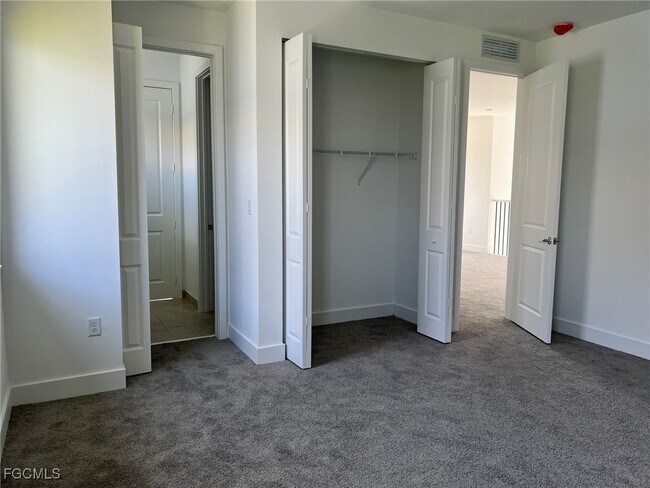 Building Photo - 5101 Isidora Ln
