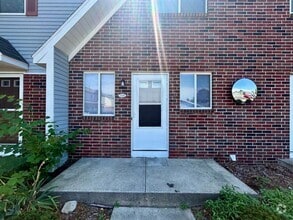 Building Photo - Two Bedroom Home in Southwest Grand Rapids