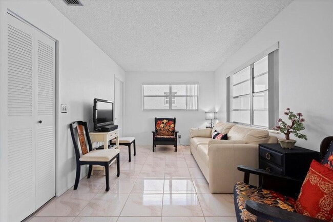 Building Photo - 455 Golden River Dr